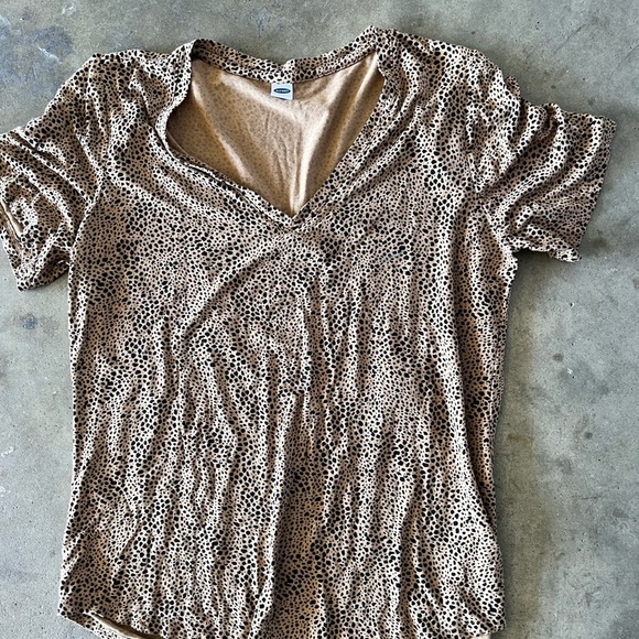 Old Navy Tops - Old Navy Luxe Leopard Print V Neck Top
